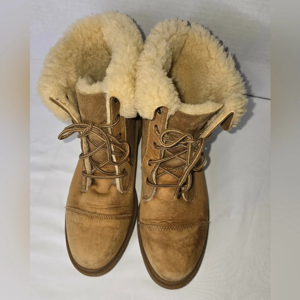 UGG Australia Abbey Shearling Boots Womens 9.5 Tan Lace Up Combat Style
